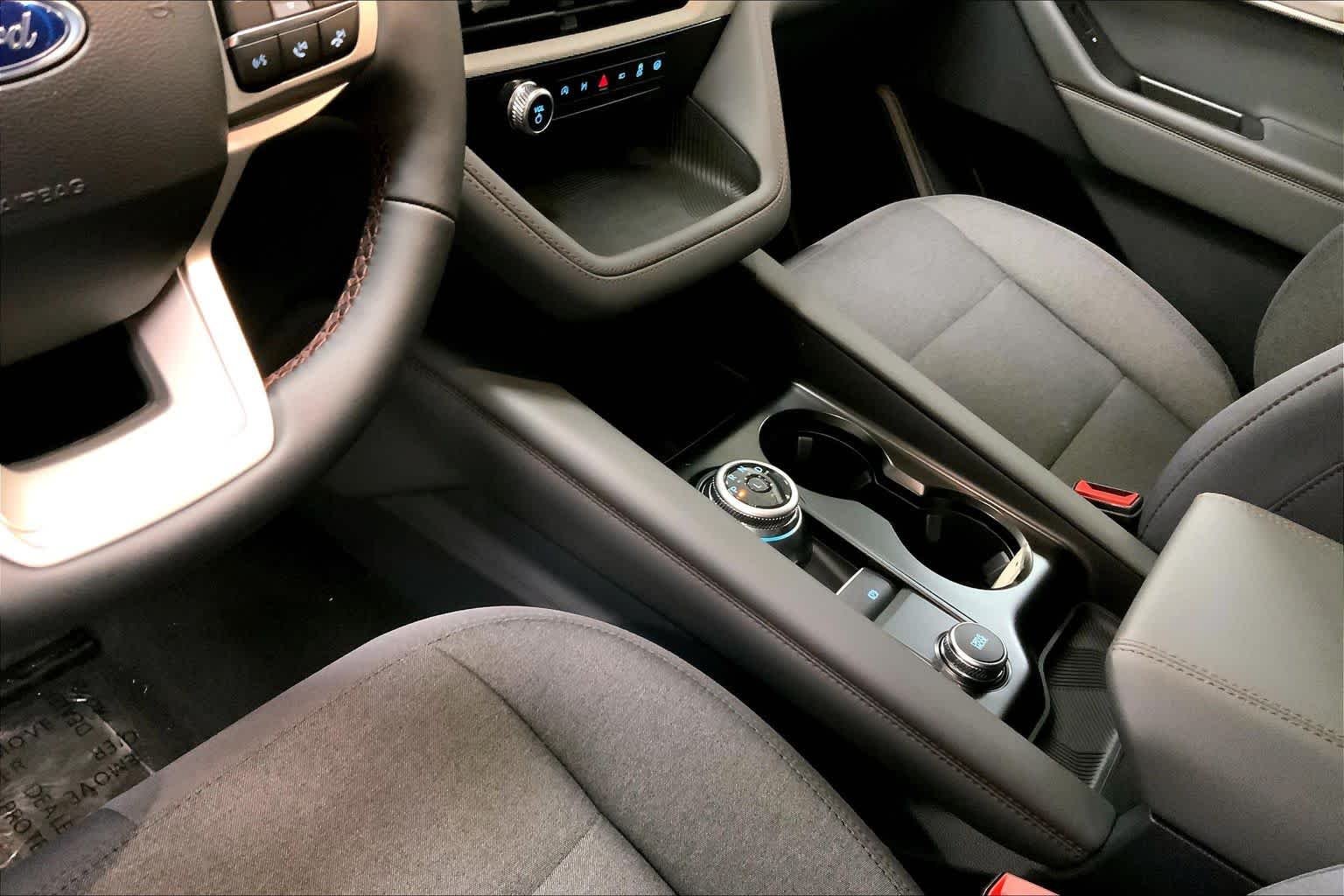 New 2026 Agate Black Metallic Ford Active image 6