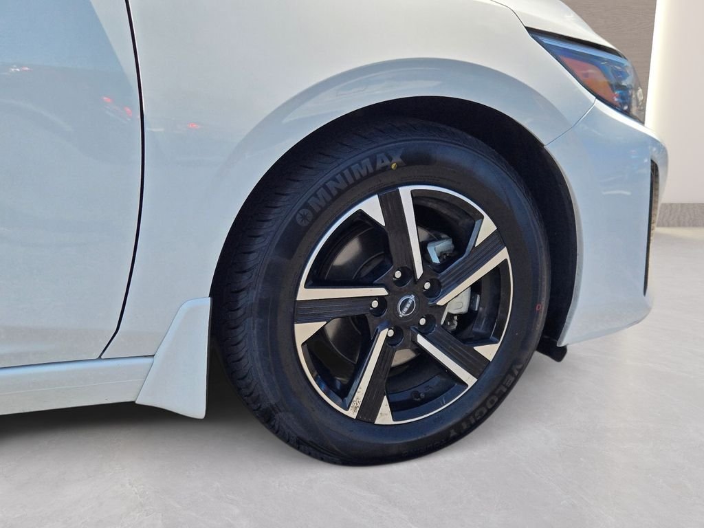 Used 2025 White Nissan SV image 5