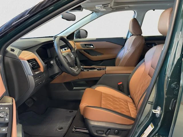 New 2026 Obsidian Green Nissan Platinum image 10