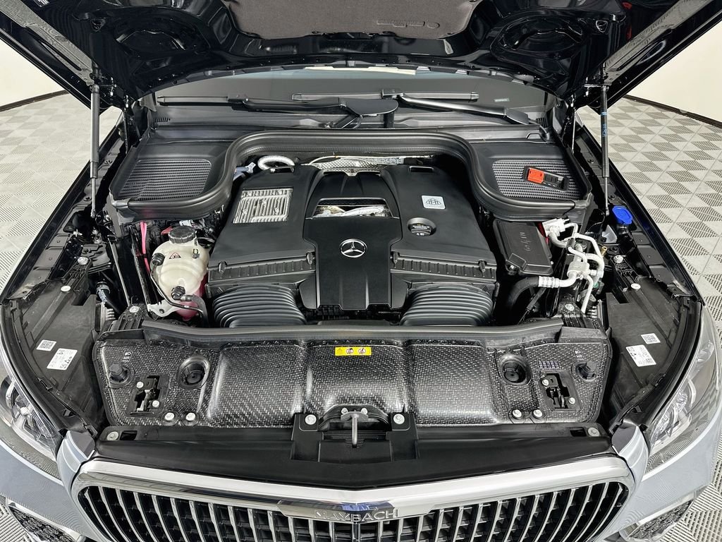 New 2026 Cirrus Silver Metallic Mercedes-Benz Maybach GLS 600 image 32