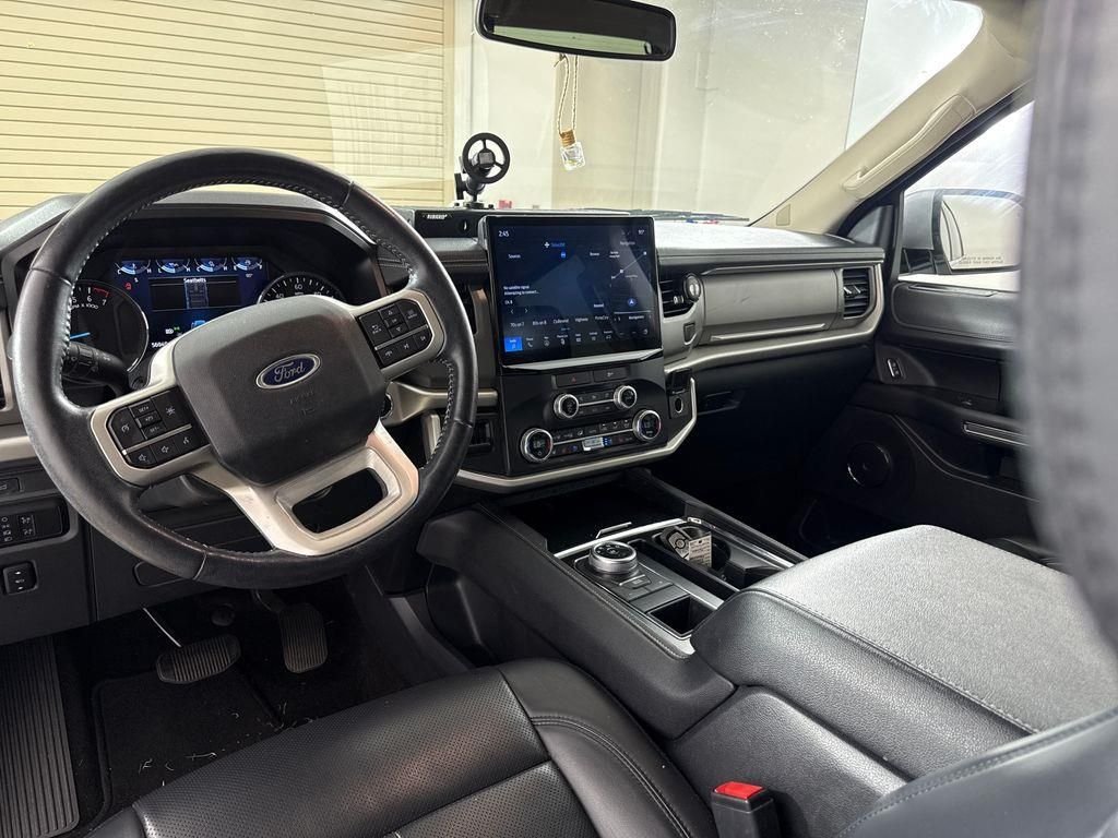 Used 2022 Silver Ford XLT image 31