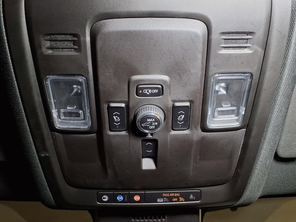 2025 GMC Yukon XL Denali - Photo 12