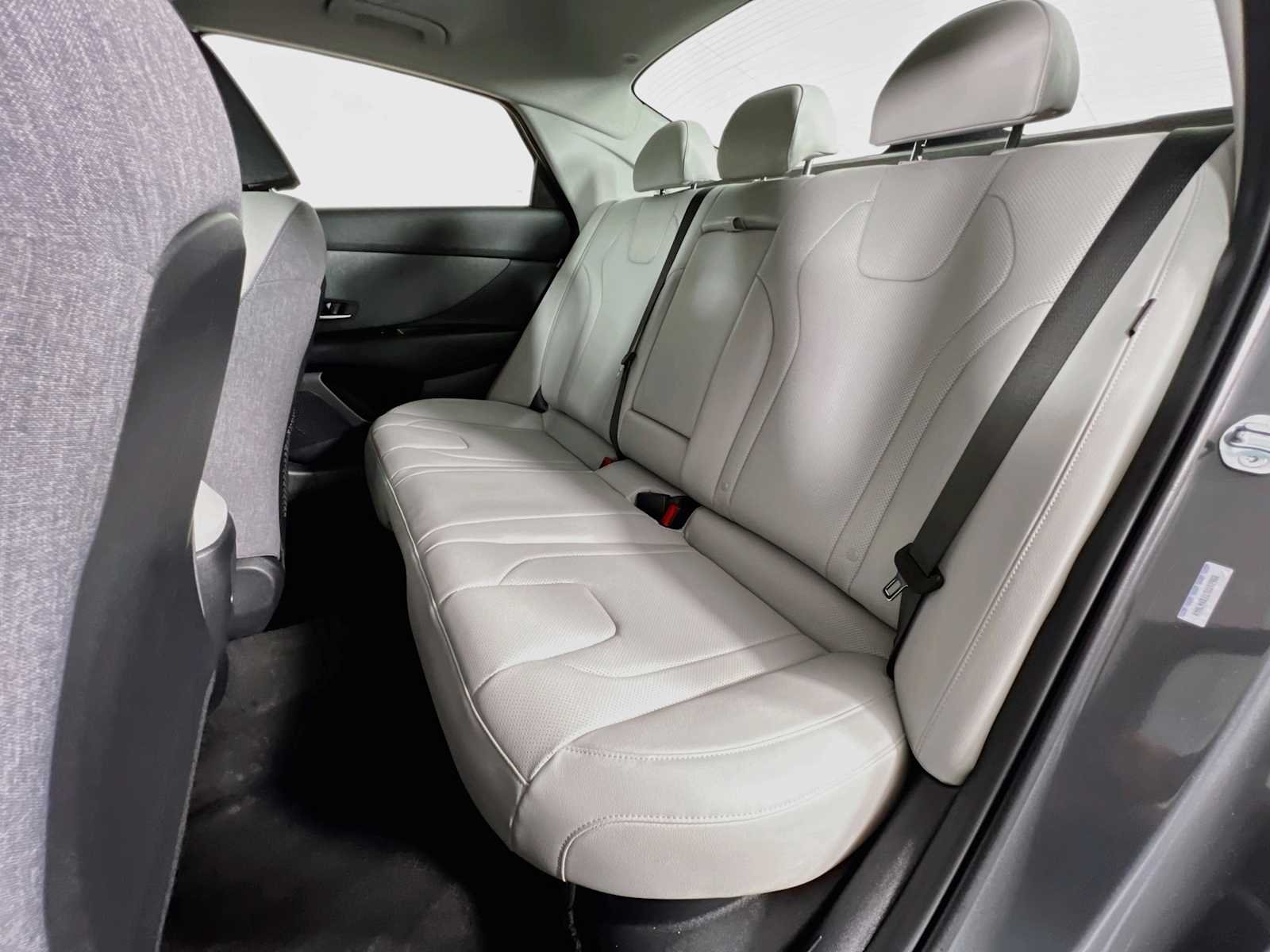 Certified Used 2026 Ecotronic Gray Hyundai Limited image 25