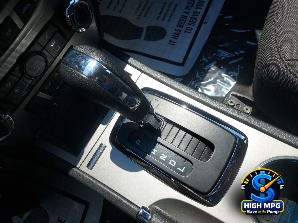 Used 2010 Gray Ford SE image 10