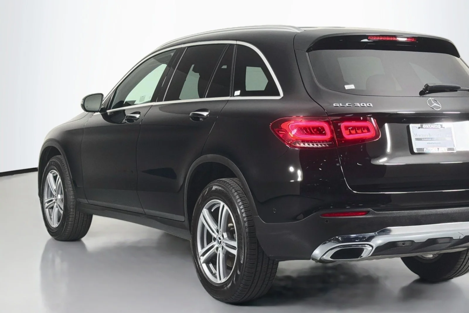 Certified Used 2022 Black Mercedes-Benz 300 image 17