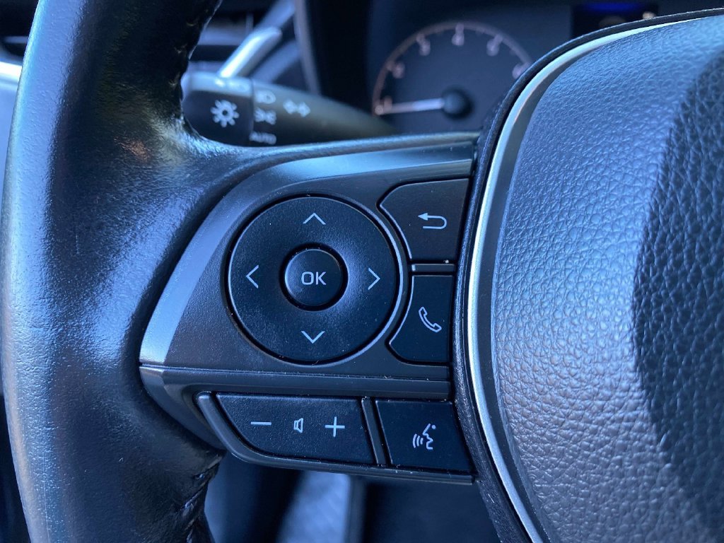 Used 2023  Toyota LE image 19