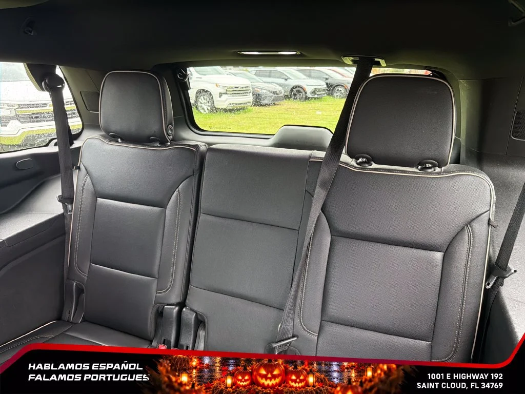 Used 2022 WHITE FROST TRICOAT GMC SLT image 29