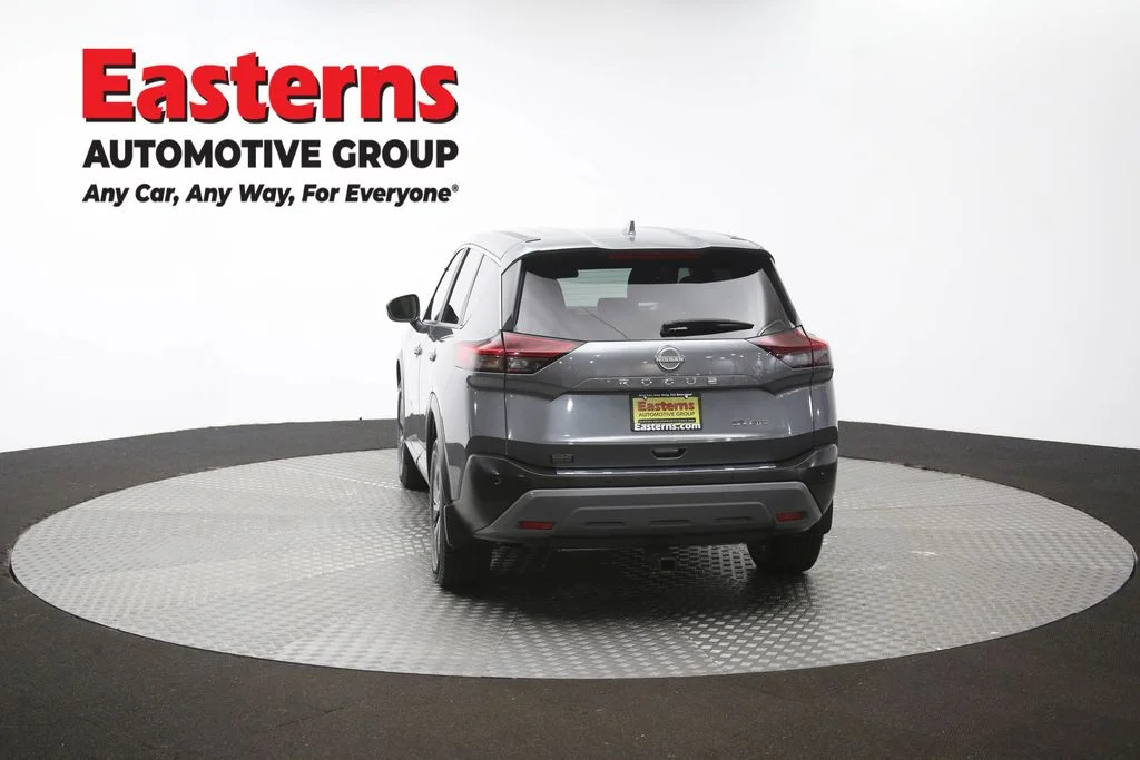 Used 2023 Gray Nissan SV image 37
