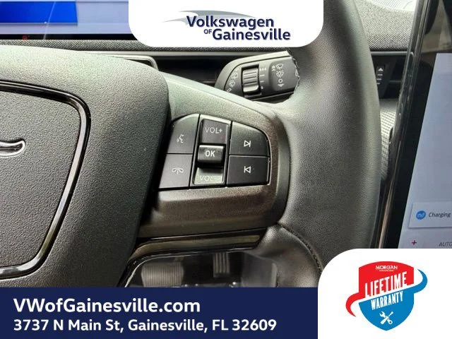 Used 2024 White Metallic Ford Premium image 24