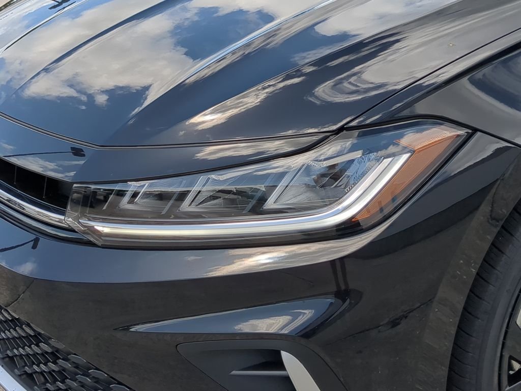 New 2026 Black Volkswagen 1.5T SE image 6