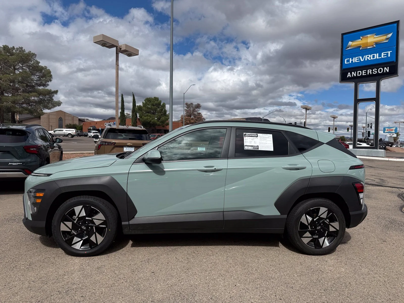 2025 Hyundai Kona SEL - Photo 10