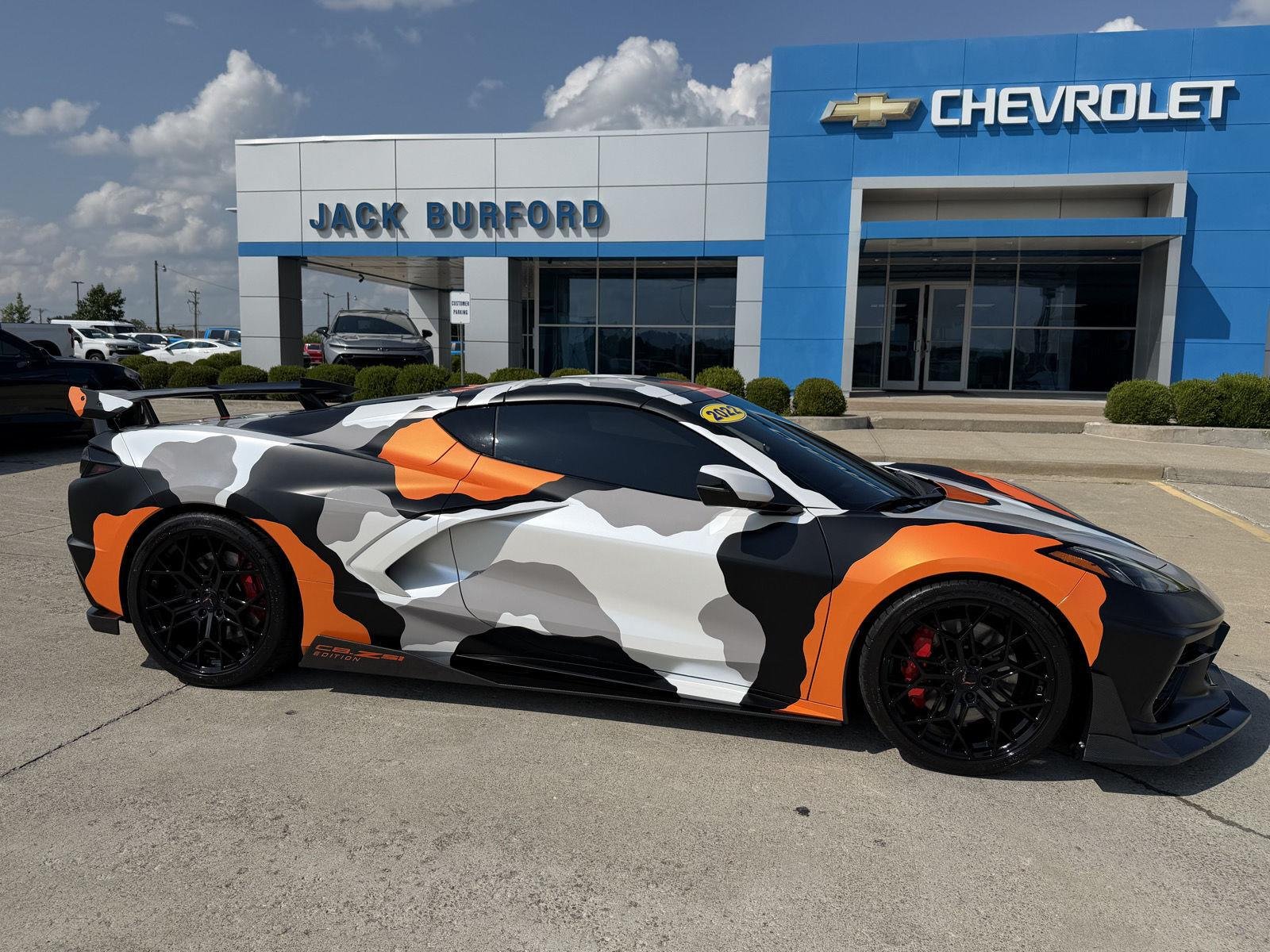 Used 2022 ARCTIC WHITE Chevrolet 3LT image 5