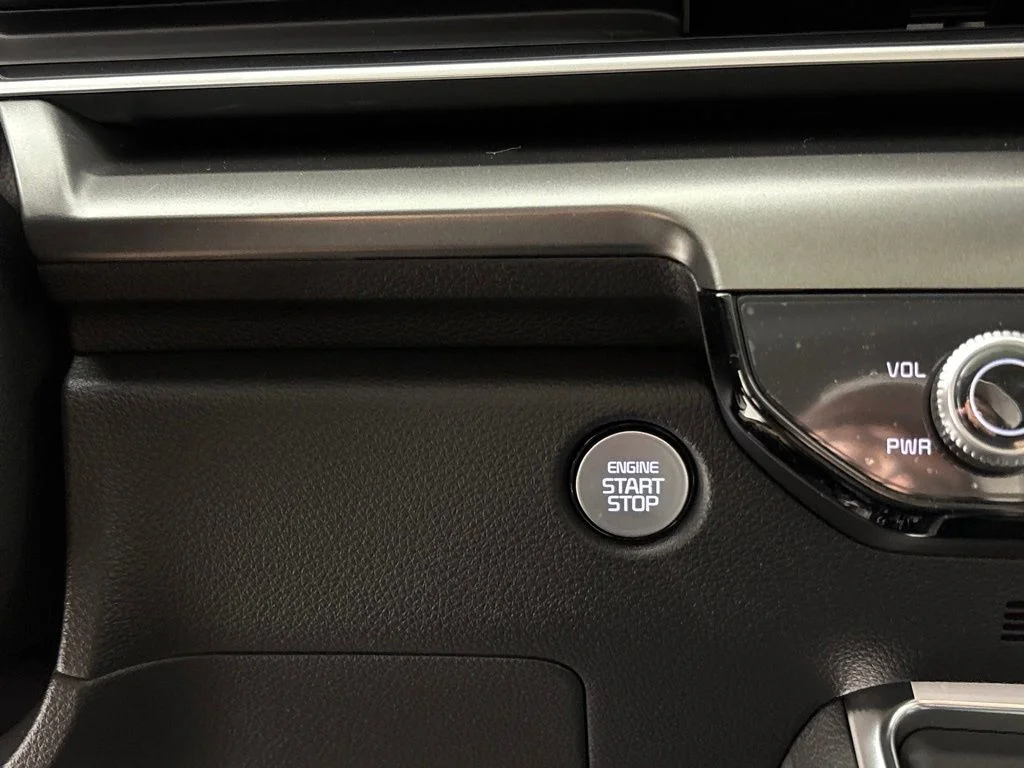 New 2026 Snow White Pearl Kia SX Prestige image 33