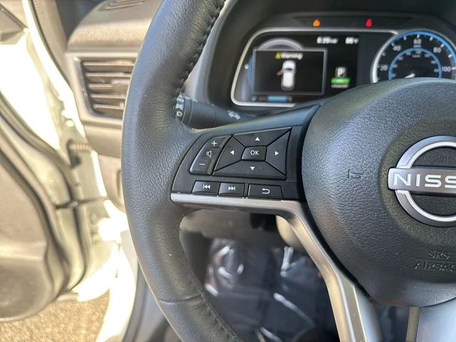 Used 2024 White Nissan SV Plus image 16