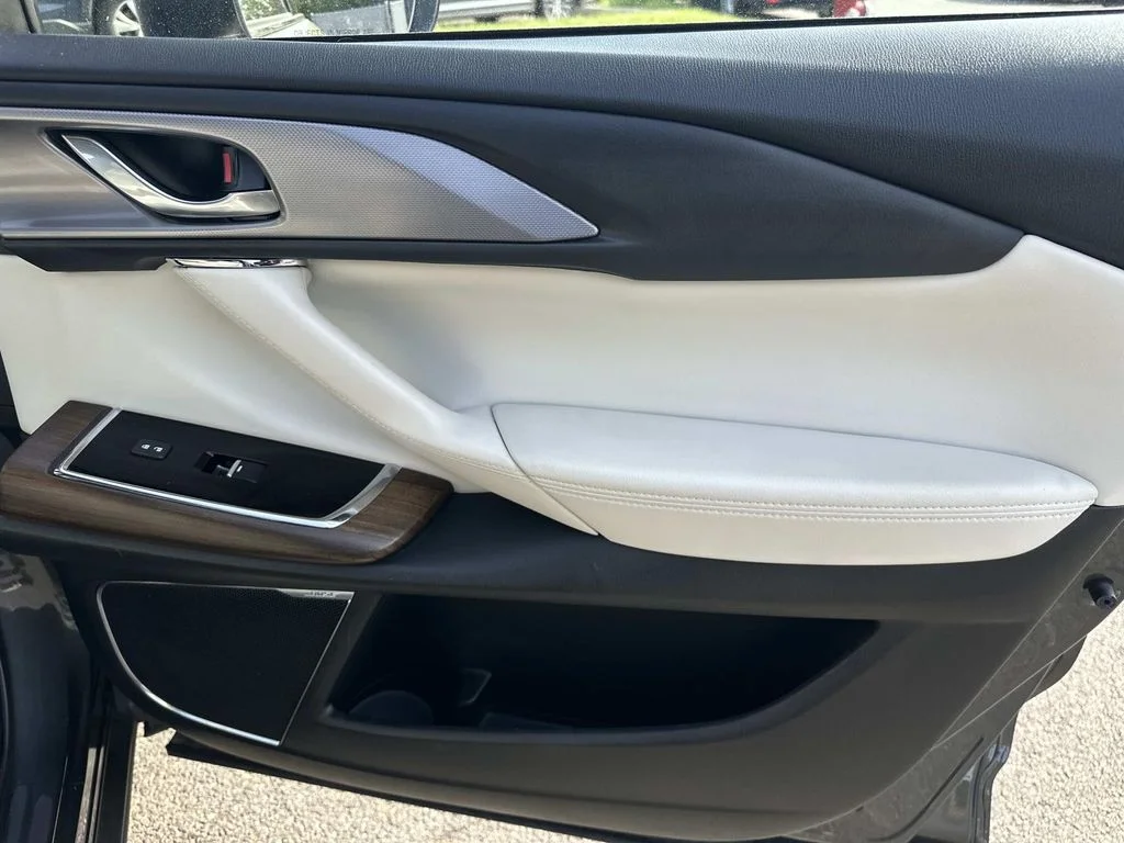 Used 2023 Gray Mazda Signature image 13