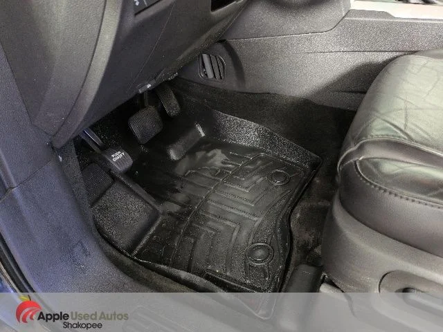 Used 2014 Black Ford XLT image 16