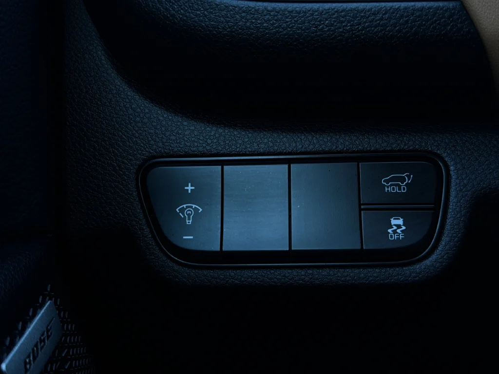 Used 2024 Snow White Pearl Kia SX image 18