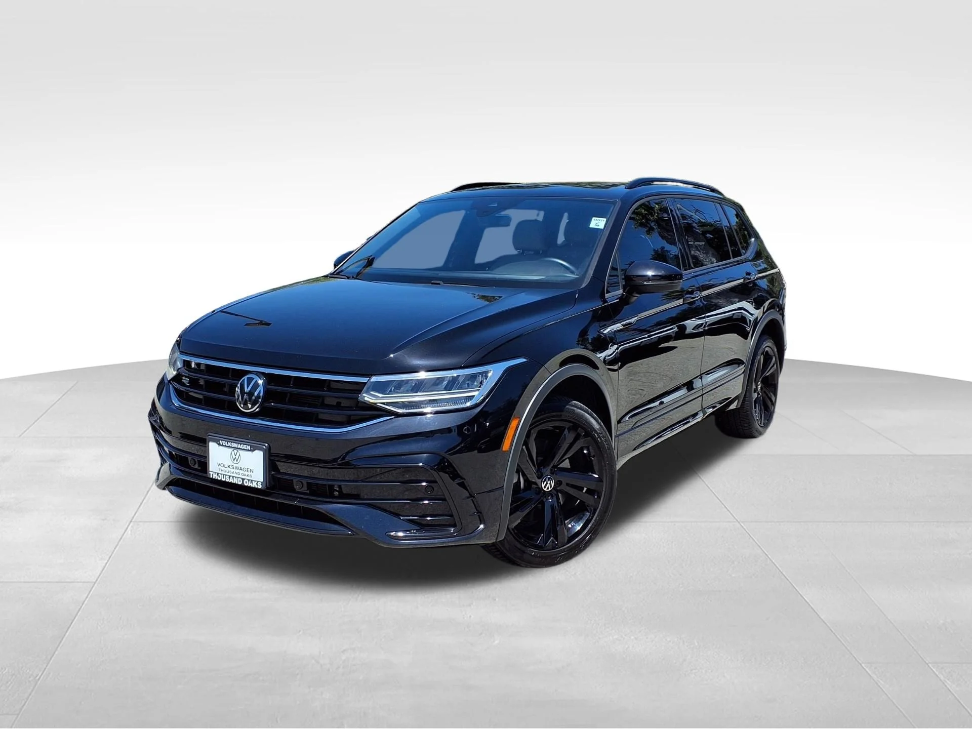 2023 Volkswagen Tiguan SE R-LINE BLACK