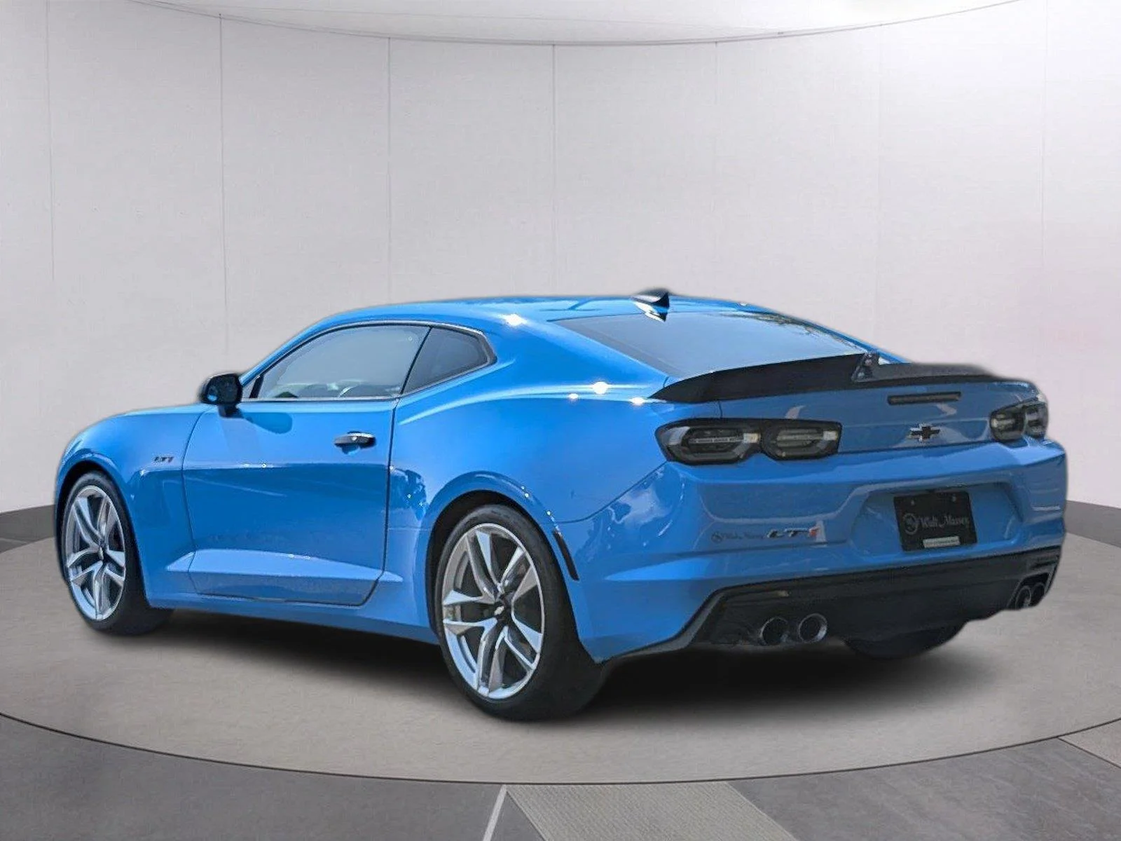 Used 2022 Rapid Blue Chevrolet LT1 image 3
