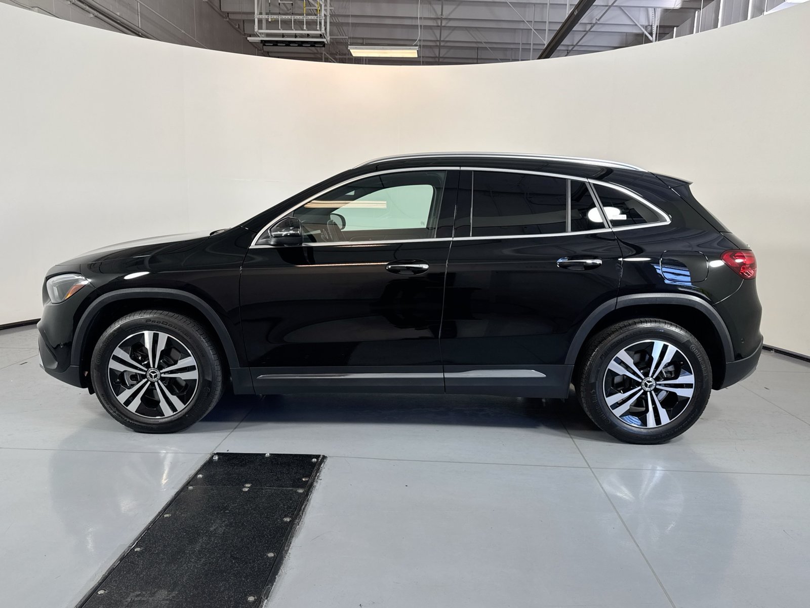 Certified Used 2025 Night Black Mercedes-Benz GLA 250 image 8