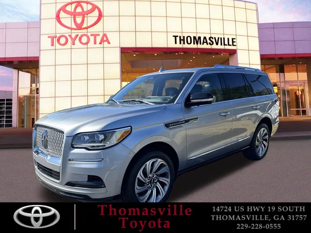 Pre-Owned 2023 Lincoln Navigator Reserve With Navigation & 4WD