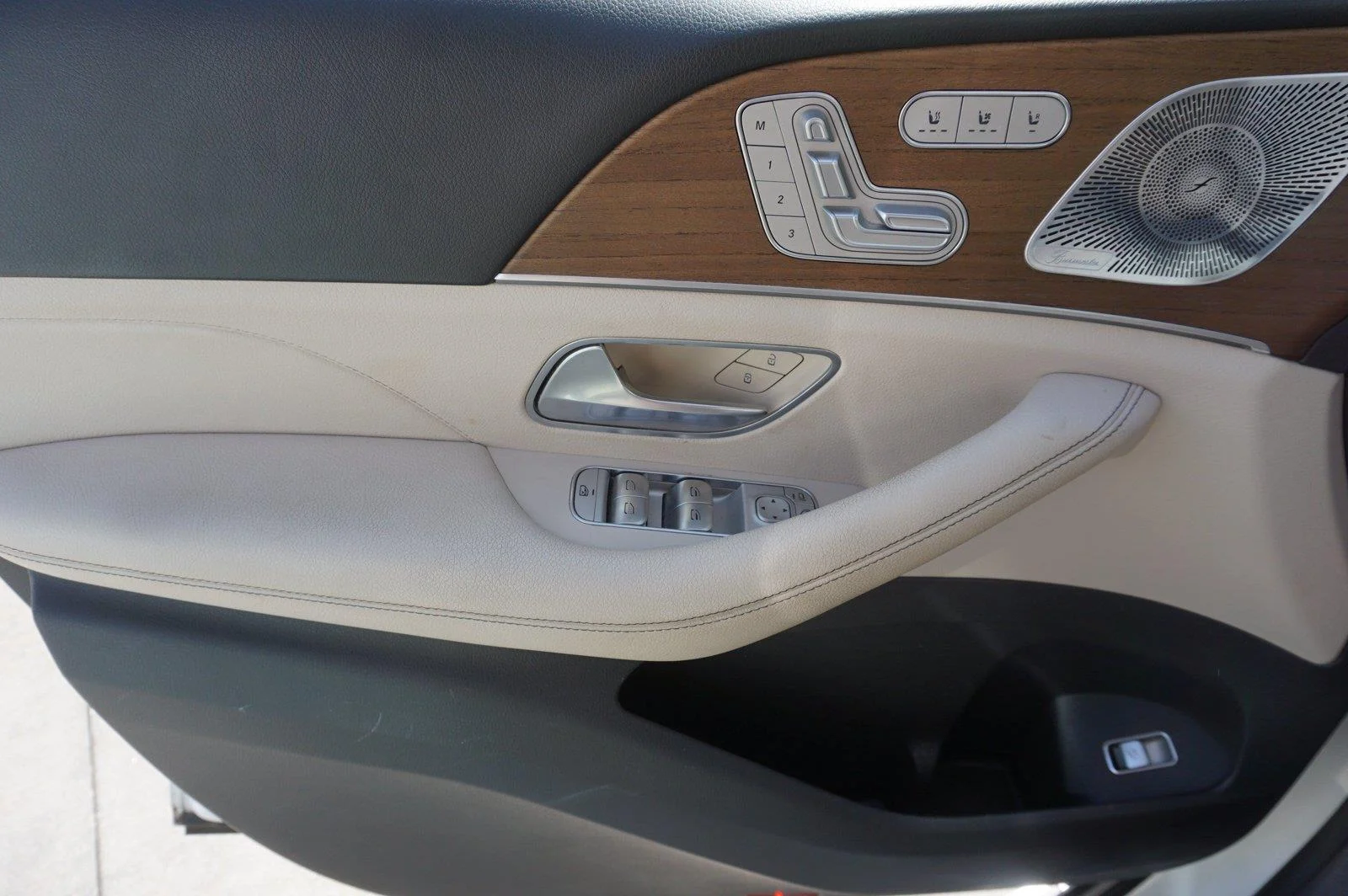 Used 2020 WHITE Mercedes-Benz GLS 580 4MATIC® SUV image 18