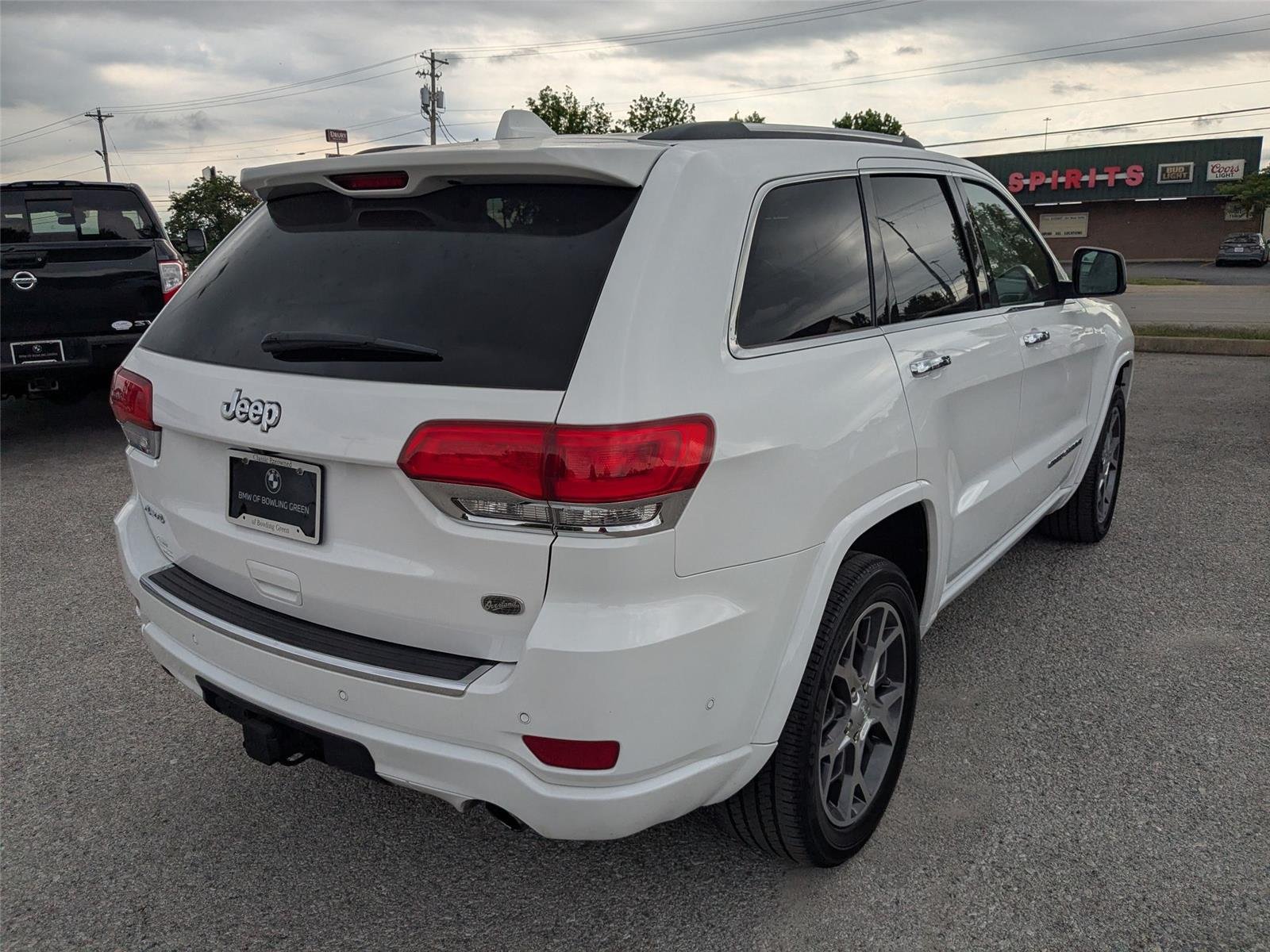 Used 2019 Bright White Clearcoat Jeep Overland image 5