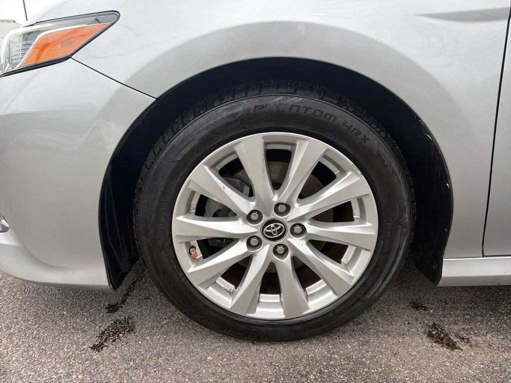 Used 2019 Silver Toyota LE image 10