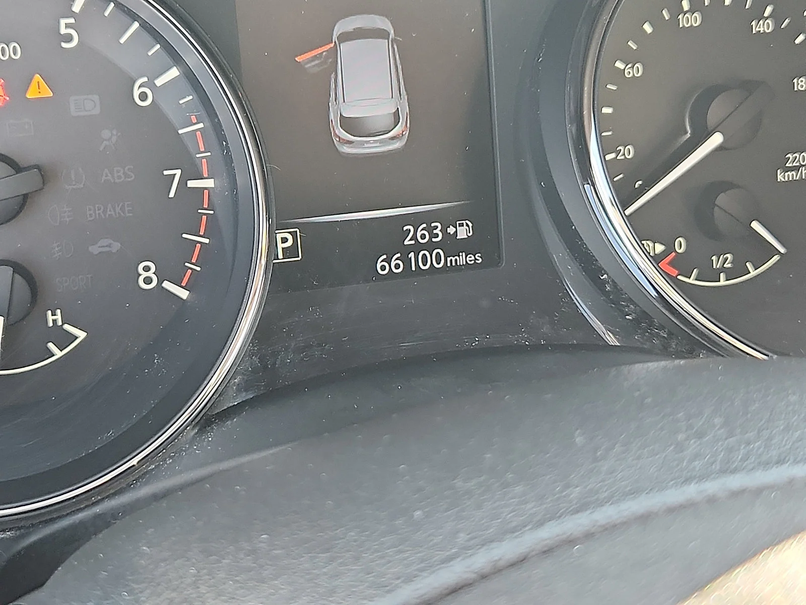 Used 2018 White Nissan SL image 21