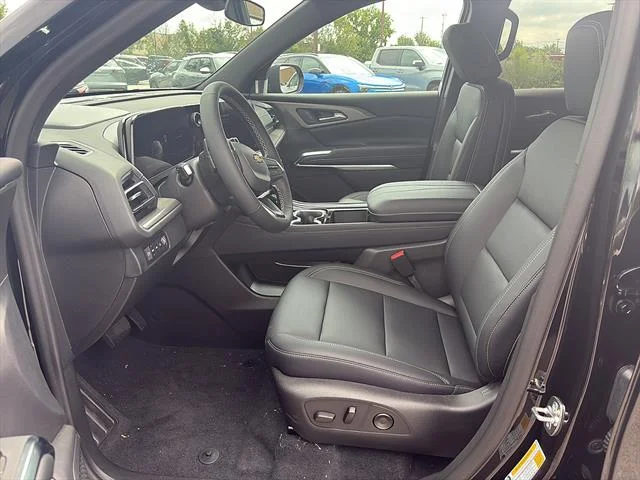 2027 Chevrolet Traverse LT - Photo 9