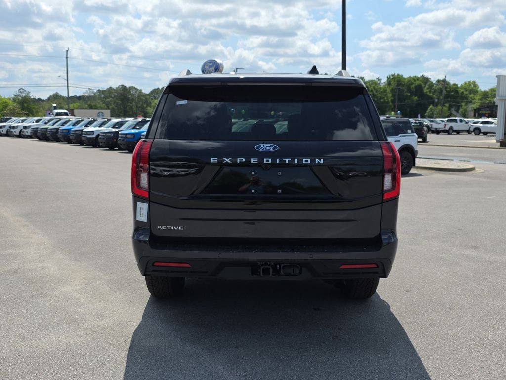 New 2026 Dark Matter Gray Metallic Ford Active image 6