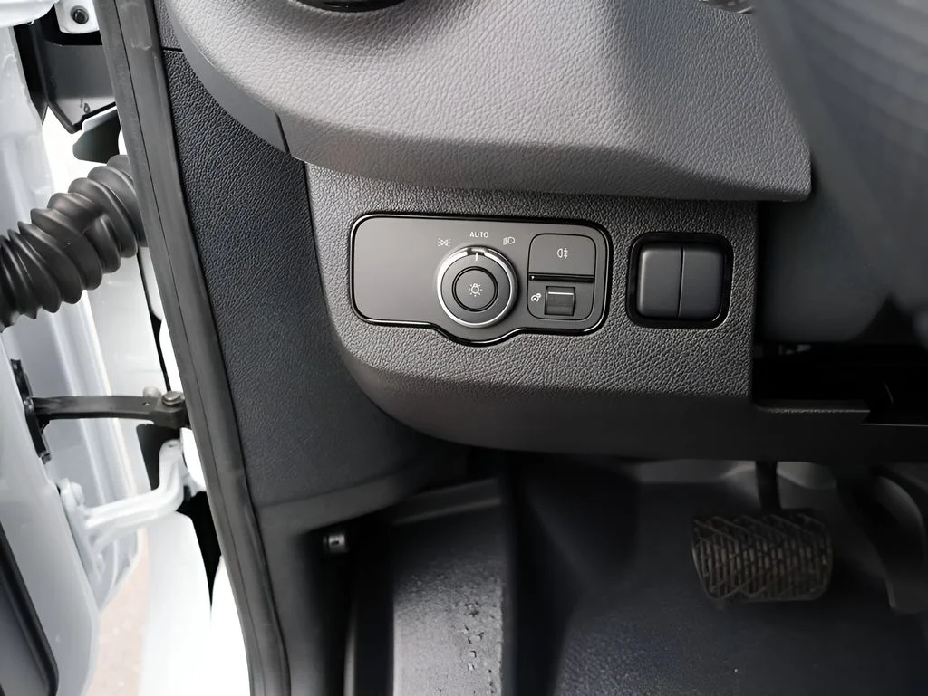 New 2026 Arctic White Mercedes-Benz Cargo 144 WB image 36