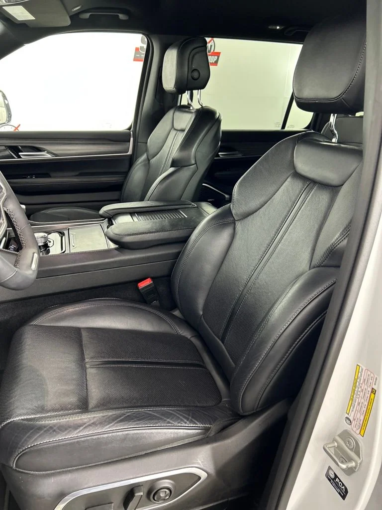 Used 2024 White Jeep Series II image 12