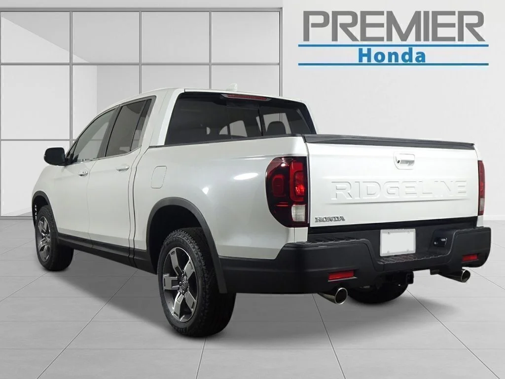 New 2026 White Honda RTL image 3