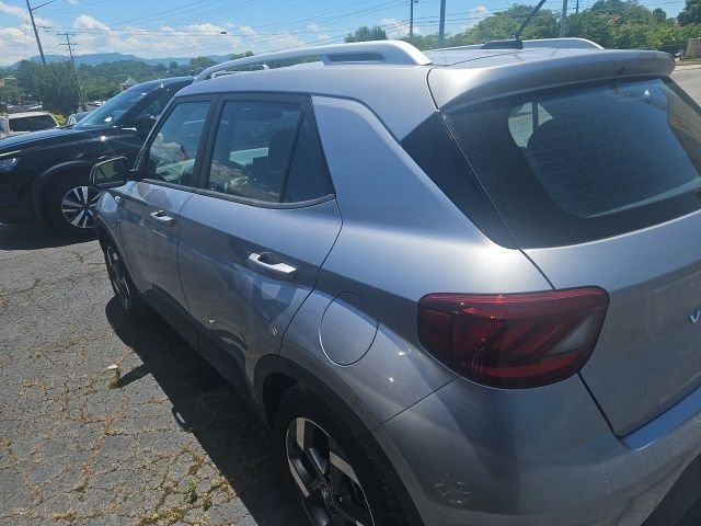 Used 2024 Silver Hyundai SEL image 6