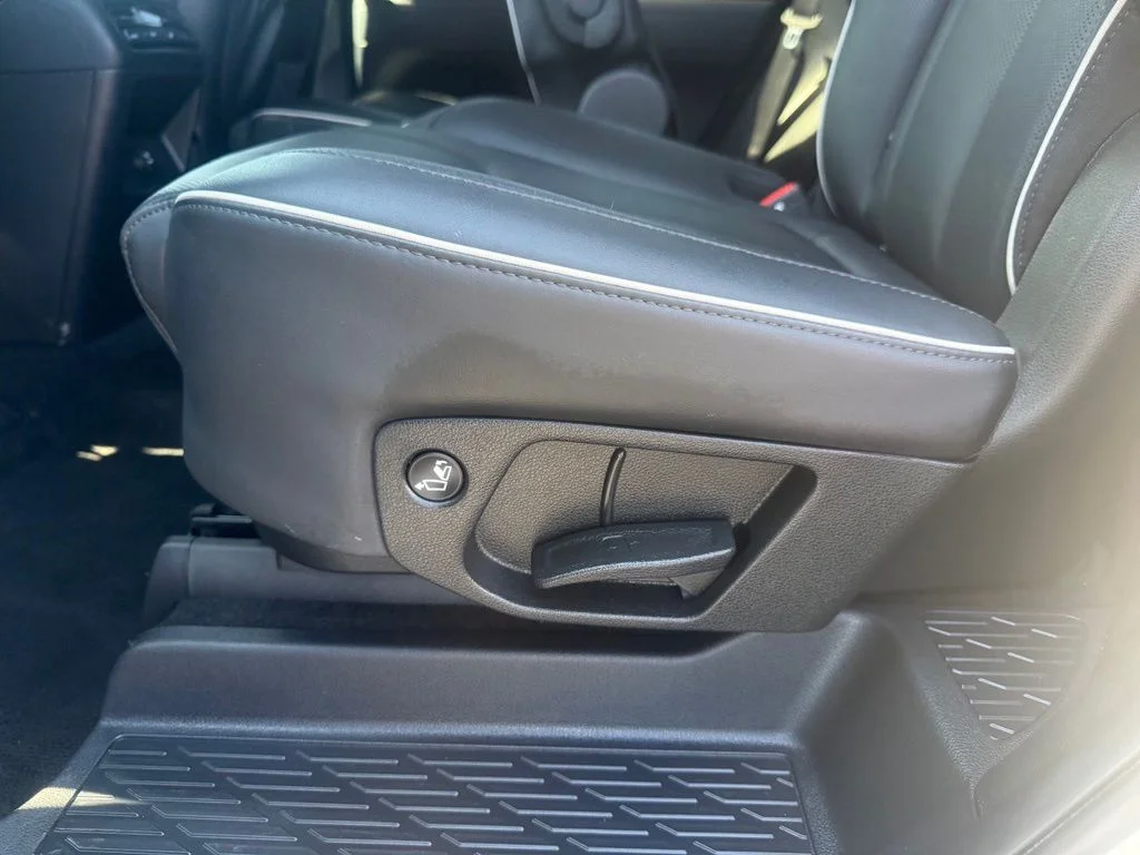 Certified Used 2025 Silver Hyundai SEL image 40