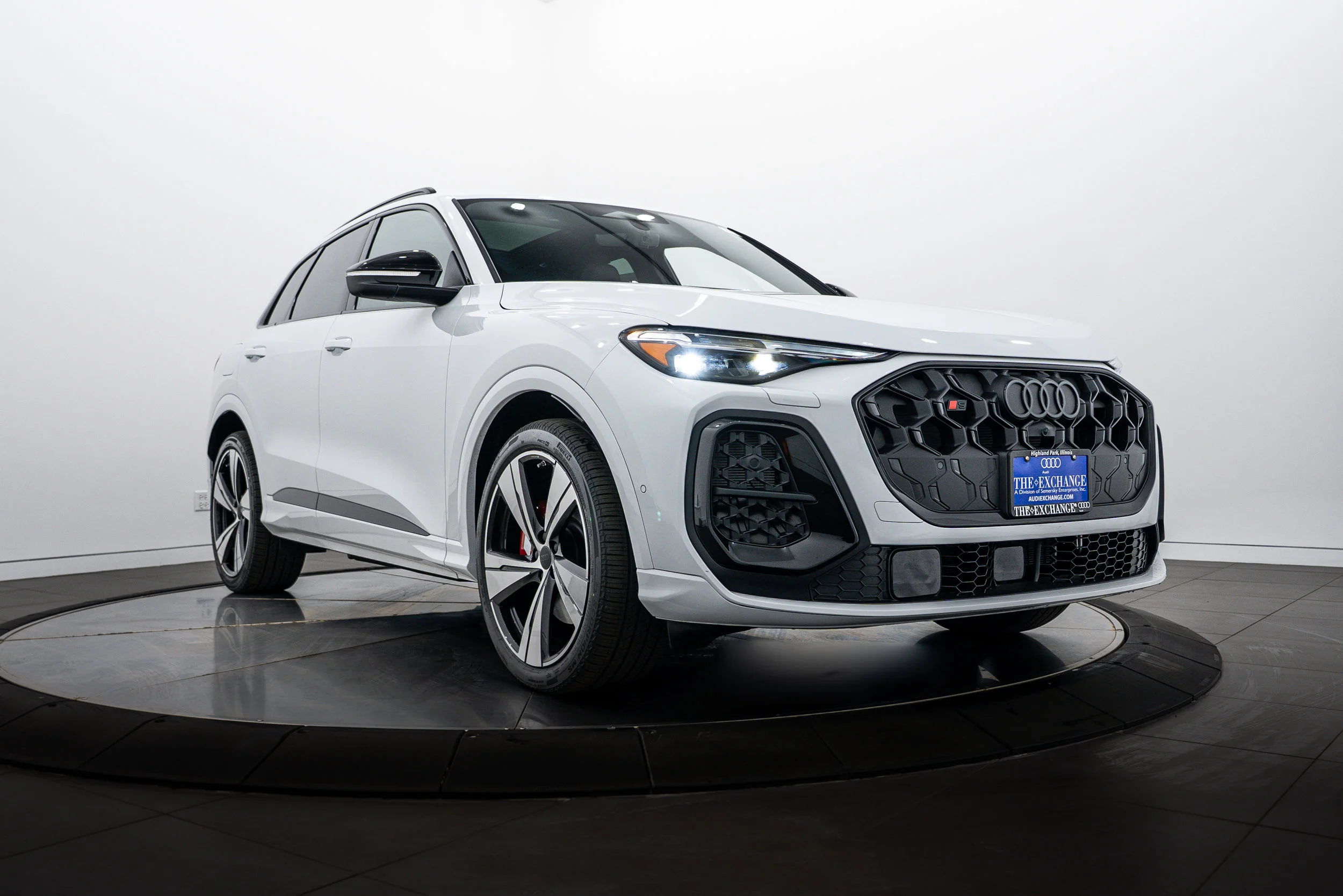 2026 Audi SQ5 Premium Plus quattro's photo