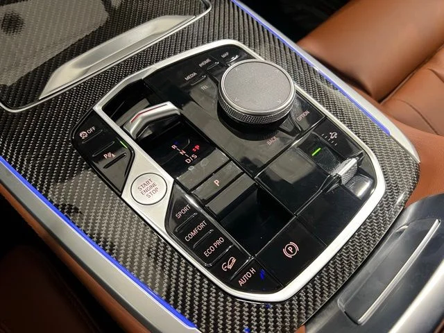 Used 2025 Gray BMW M60i image 16