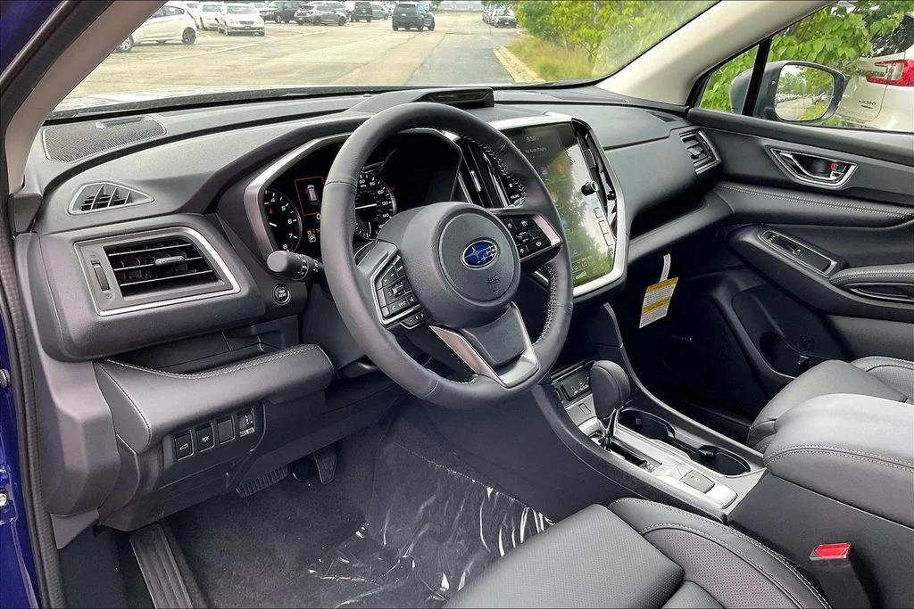 New 2026 SAPPHIRE BLUE PEARL Subaru Limited 7-Passenger image 10