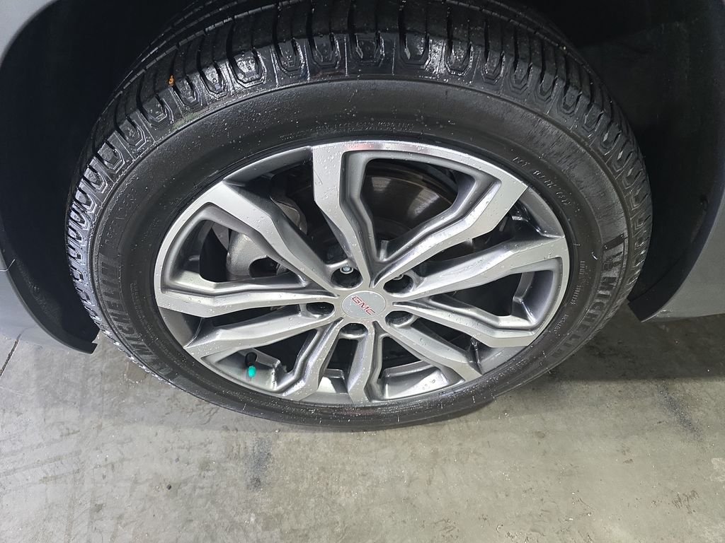 Used 2020 Gray GMC Denali image 10