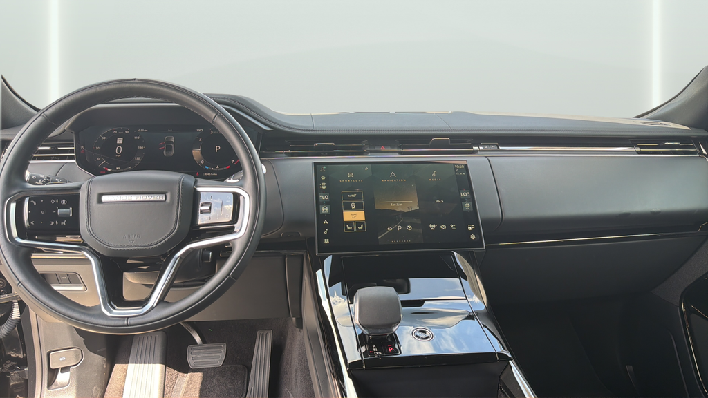 Used 2025 Black Land Rover SE image 19