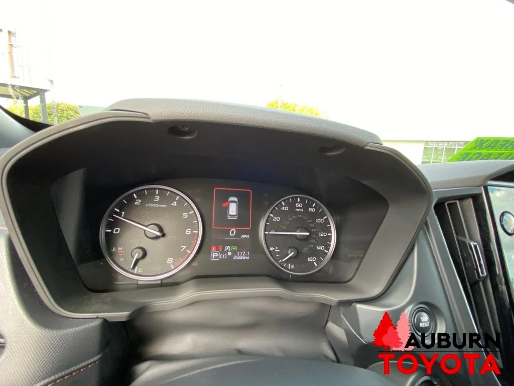 Used 2025 Ice Silver Metallic Subaru Touring image 44