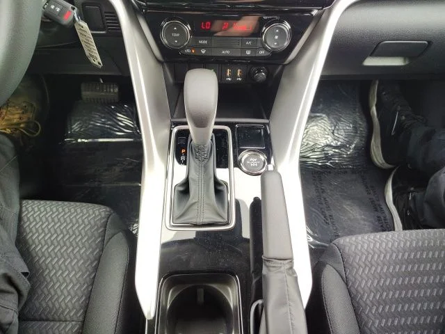 New 2026 Gray Mitsubishi ES image 21