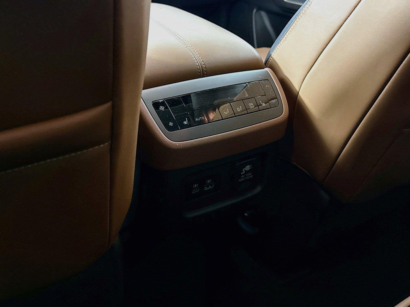 Used 2022 Gun Metallic Nissan Platinum image 36