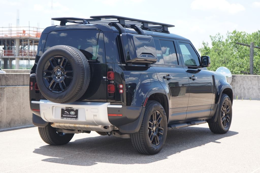 Used 2025 Black Land Rover S image 10