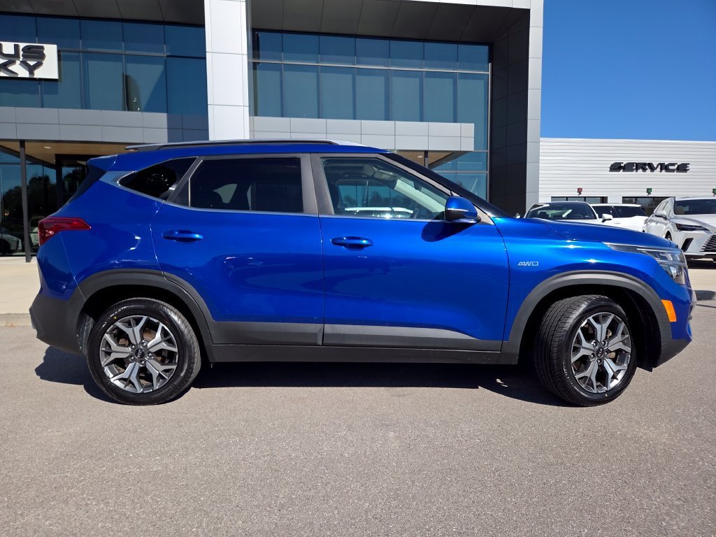 Used 2021 Neptune Blue Kia EX image 26