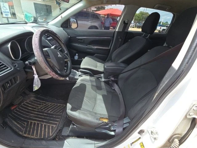 Used 2014 White Mitsubishi ES image 7