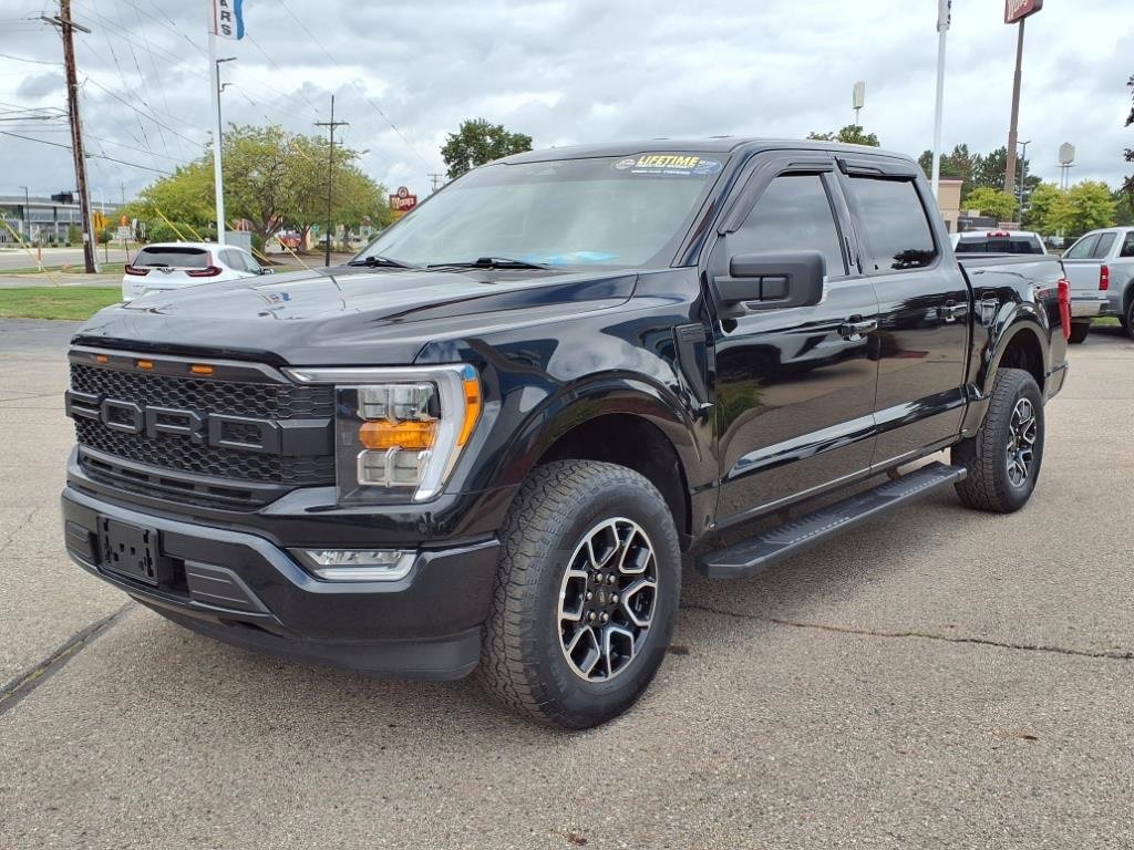 2022 Ford F-150 XLT photo 3