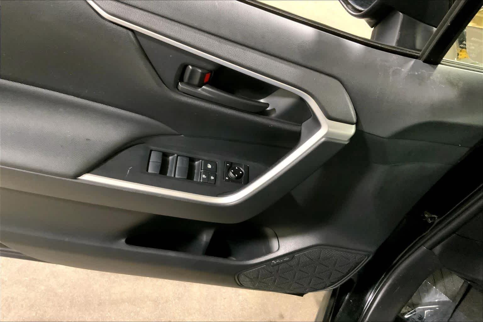 Used 2021 Midnight Black Metallic Toyota SE image 36