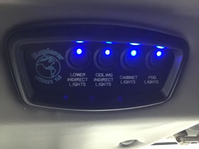 Used 2023 Silver GMC Explorer Limited SE image 39